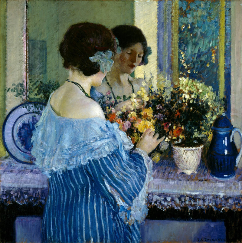 Junge Frau in Blau, die Blumen arrangiert - Frederick Carl Frieseke