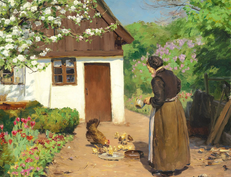 Eine Frau füttert Hühner vor einem weißen, kalksteinernen Bauernhof an einem Sommertag. - H. A. Brendekilde