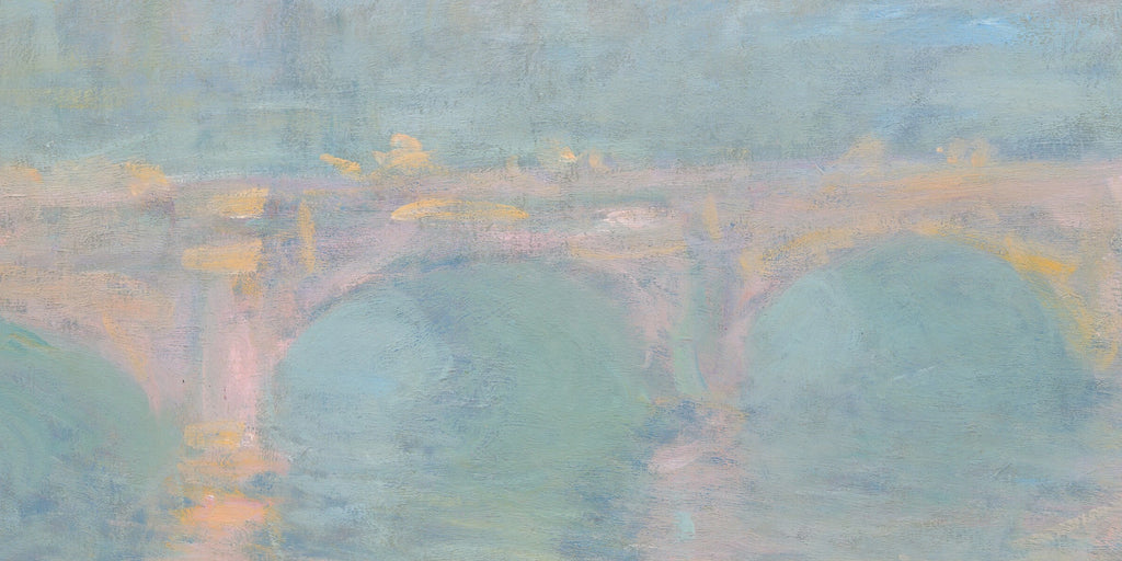 Détail des arches roses et des reflets turquoise de Waterloo Bridge au coucher du soleil